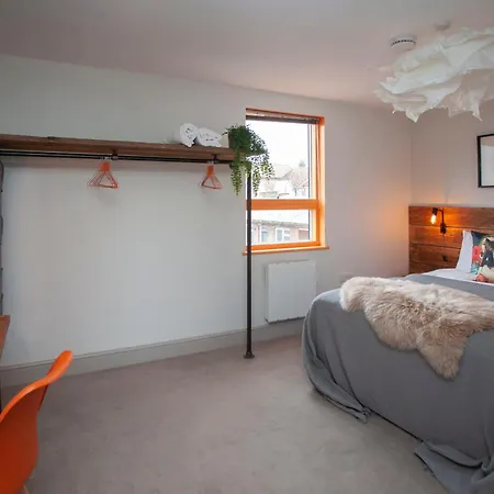 Higgihaus Cabot Mews #36 Fantastic Location Lägenhet Bristol