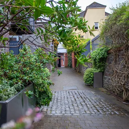 Higgihaus Cabot Mews #36 Fantastic Location 布里斯托