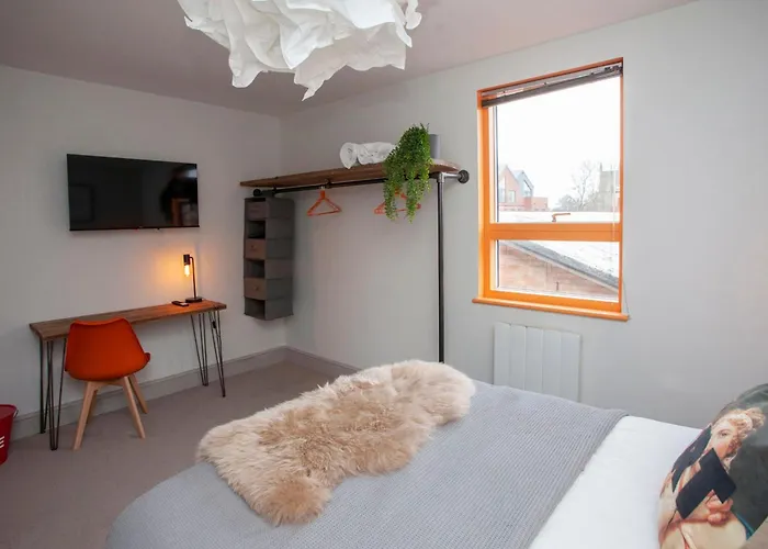 Higgihaus Cabot Mews #36 Fantastic Location * Bristol