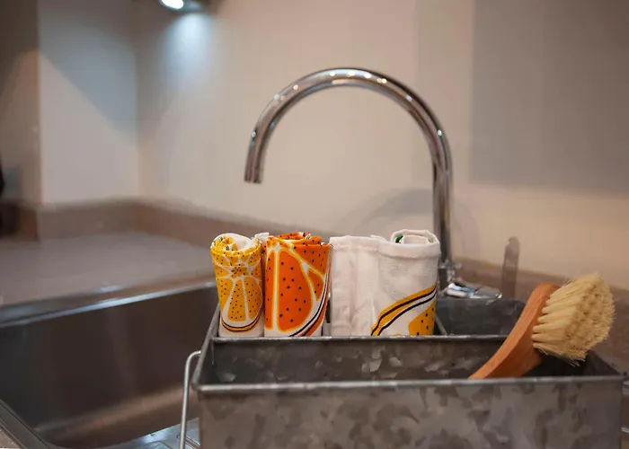 Higgihaus Cabot Mews #36 Fantastic Location *